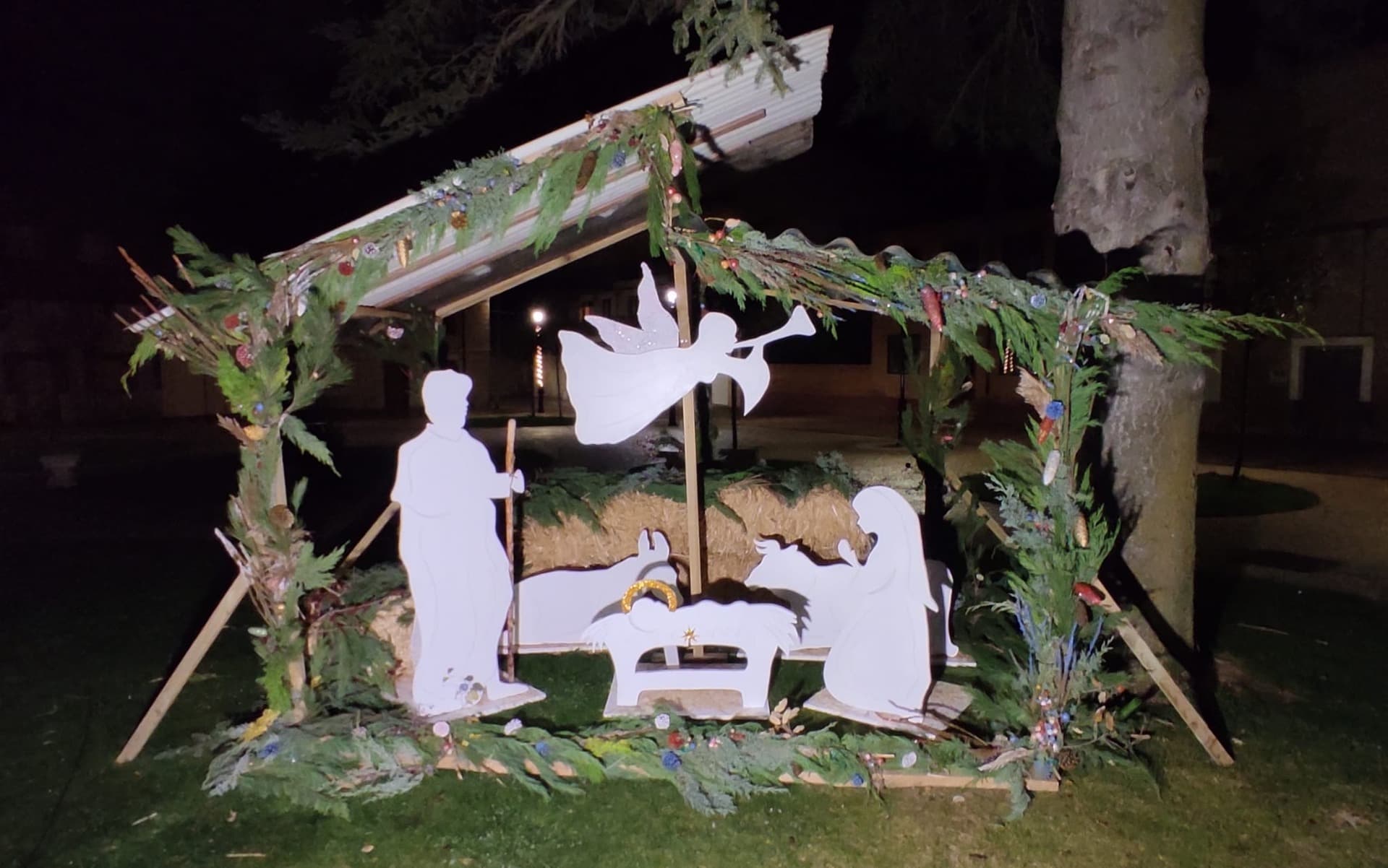Pesebre gigante taller manualidades navideñas 2022